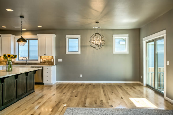 3882 Creek Mont
